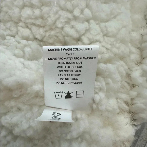 NWT Kids/Toddler Mud Pie Plaid Vest Sherpa Lined 12/18 Month Red/black - Picture 6 of 6